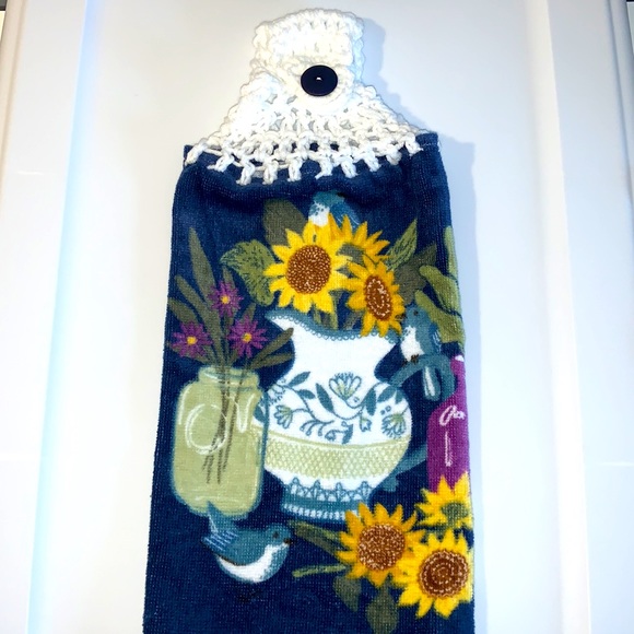 Hand Crafted Crocheted Top Butterflies Hanging Kitchen or Bathroom Hand Towels - Picture 4 of 7